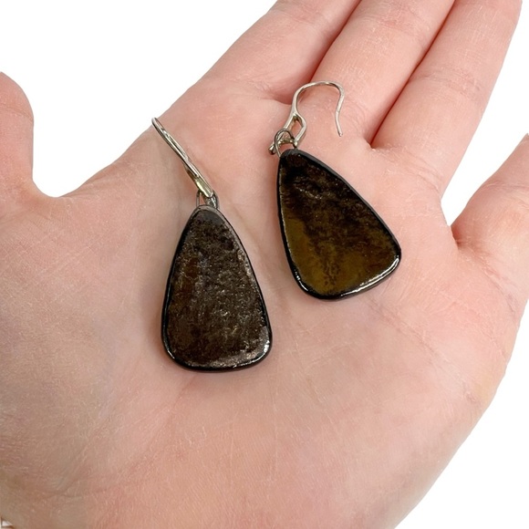 Polished Slate Stone White Zig Zag Rounded Triangle Earrings - Picture 7 of 10